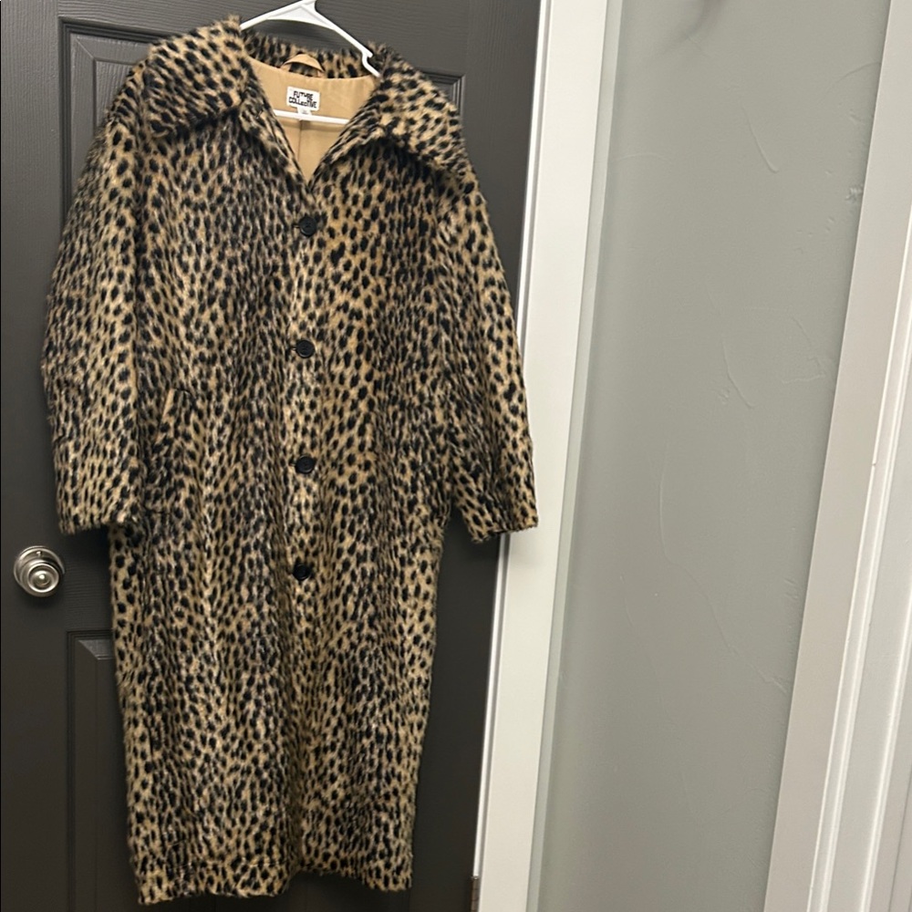 Women’s Faux Fur Long Statement Coat - Brown Leopard Print - XS